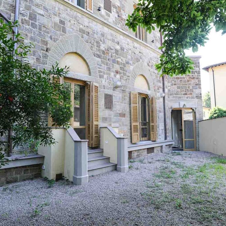 Property photo 1 of 20 Elegant Villa In Florence, Tuscany