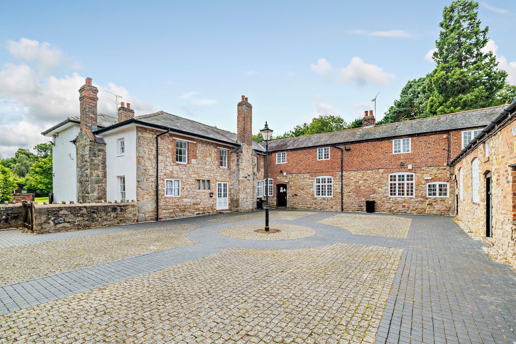 Property photo 3 of 19 Photo 10