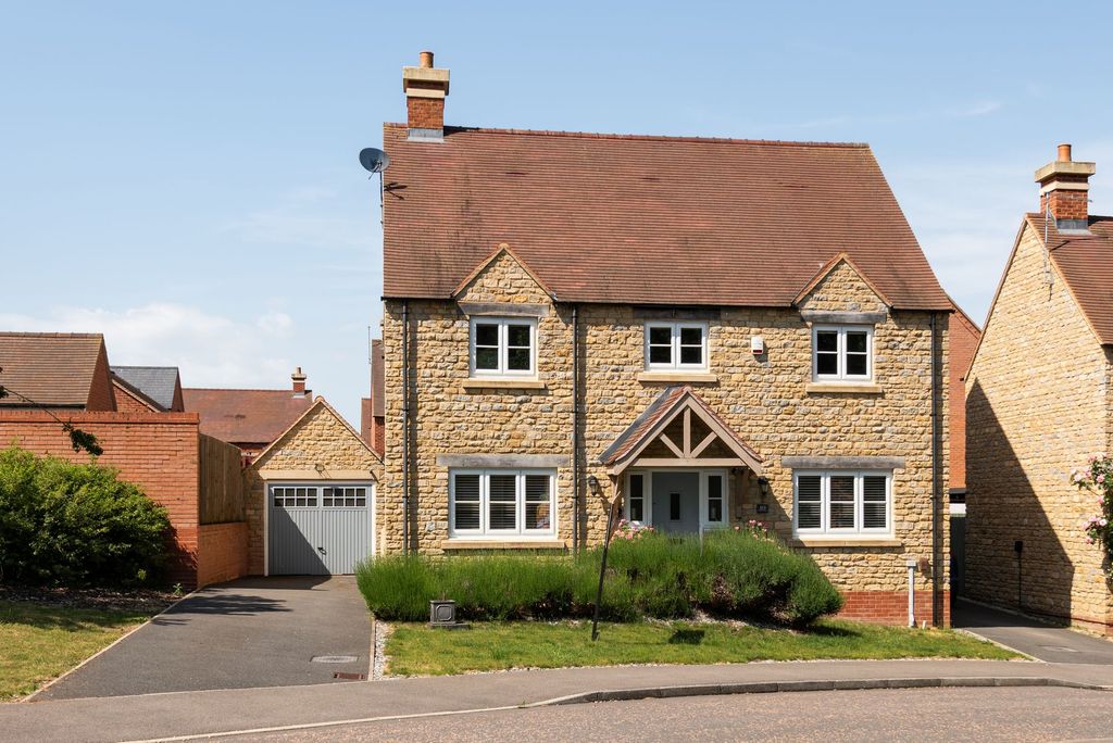 Property photo 1 of 30