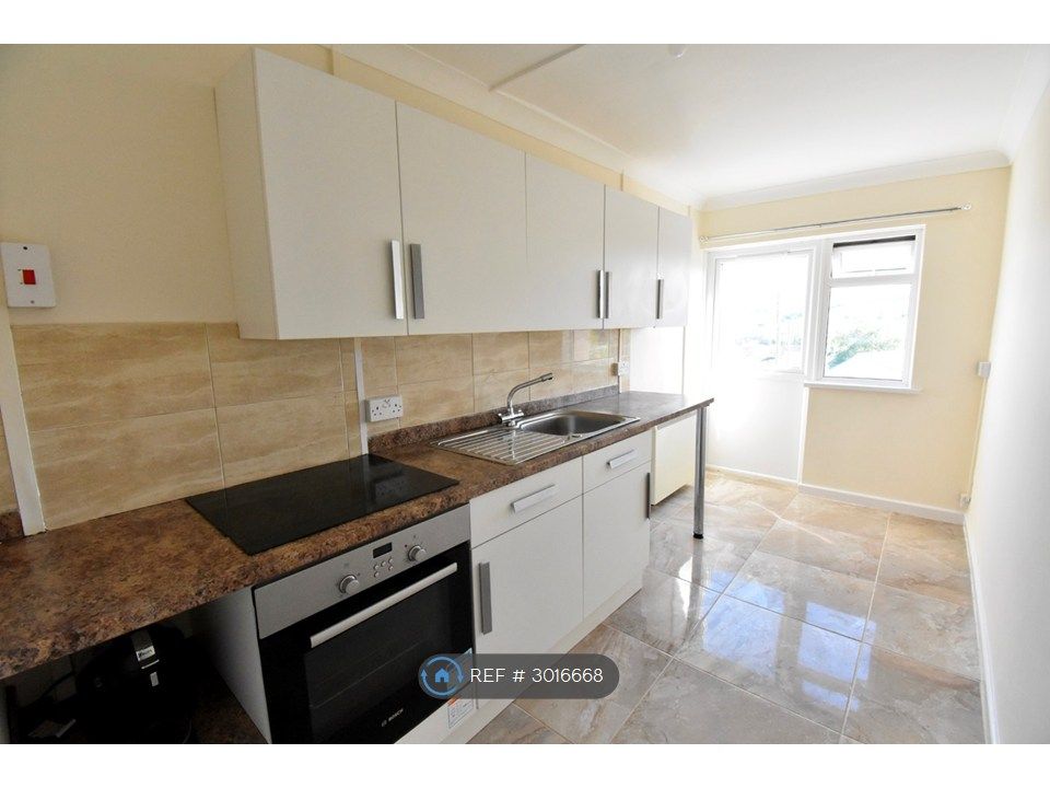 Property photo 1 of 12 Kitchen