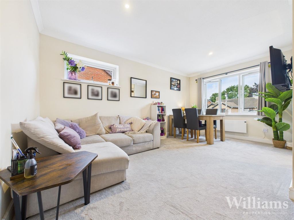 Property photo 2 of 12 Cam02861G0-Pr0441-Still013.Jpg