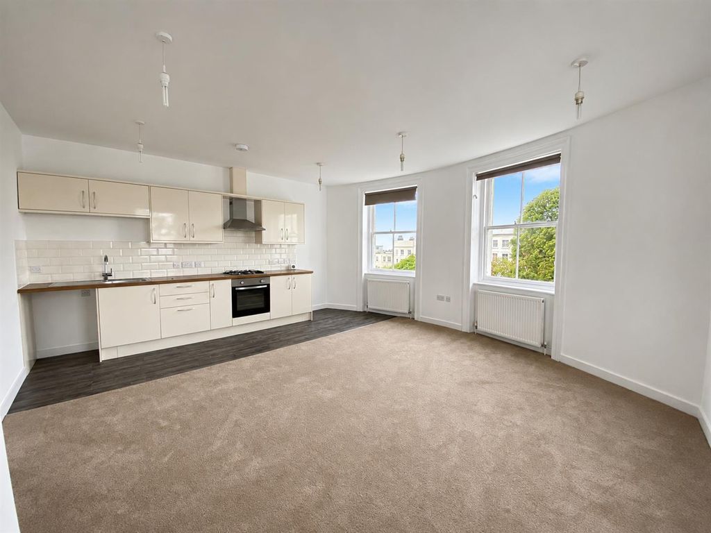 Property photo 3 of 7 Fe3Ab4Bb-560A-423B-8Ec1-4Bdc8Fe06802.Png