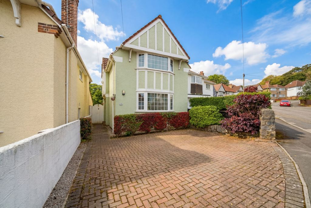 Property photo 1 of 23 3 Bed Detached House For Sale