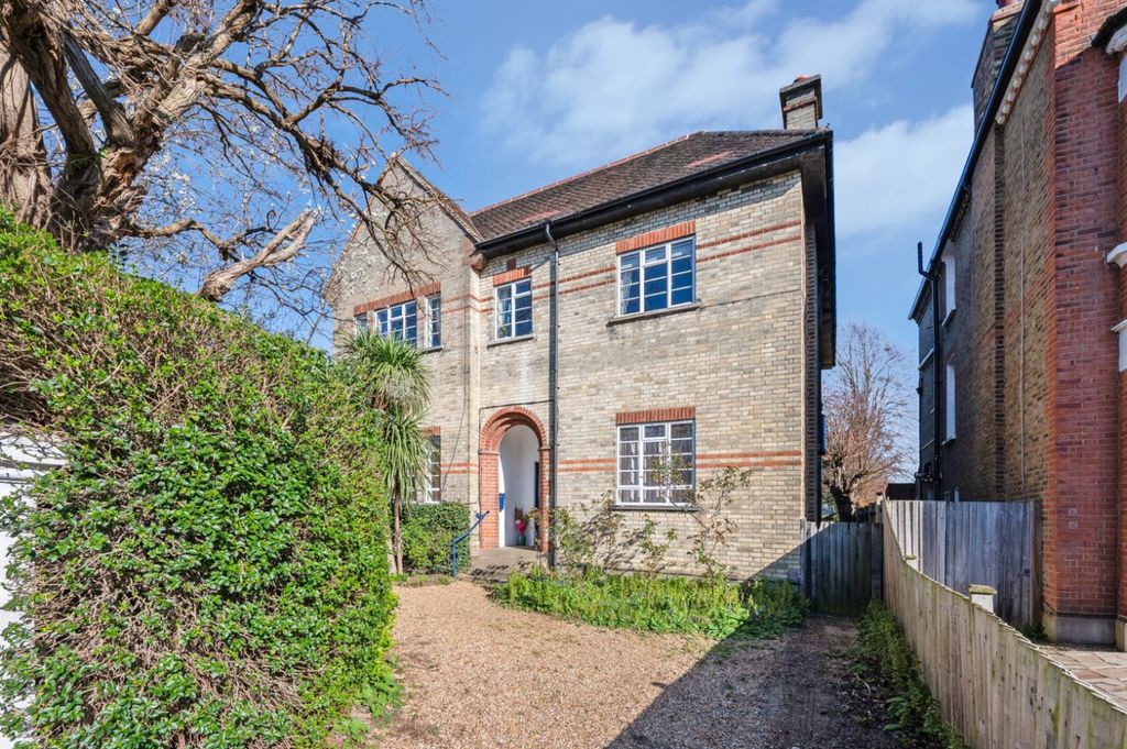 Property photo 1 of 21 Picture No. 12