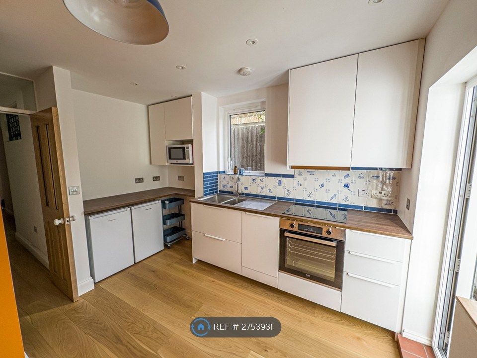 Property photo 2 of 16 Kitchen/Diner