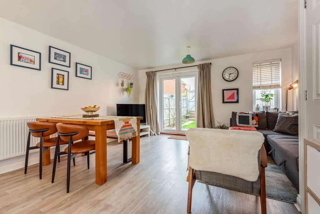 Property photo 3 of 22