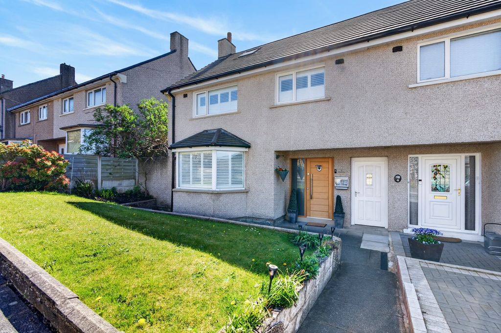 Property photo 1 of 30