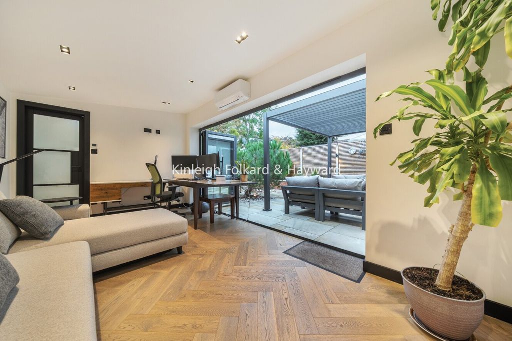 Property photo 2 of 21 Picture No. 07