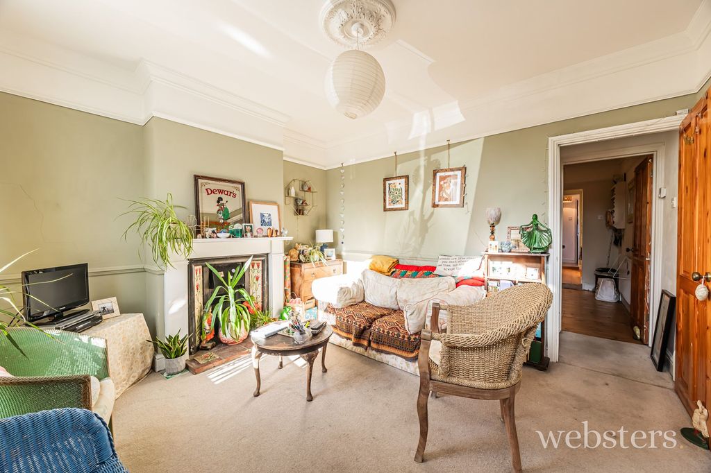 Property photo 3 of 13