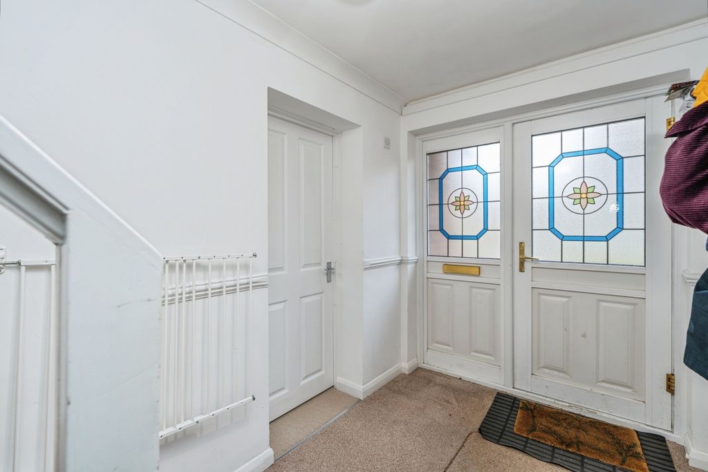 Property photo 3 of 17 Photo