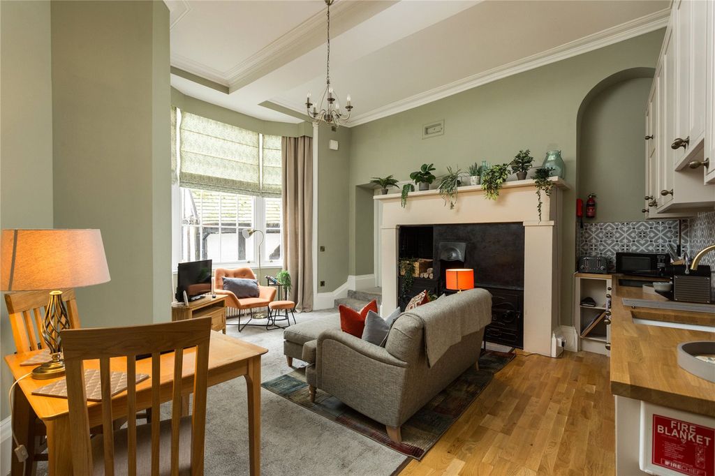 Property photo 1 of 10 Living/Dining Area