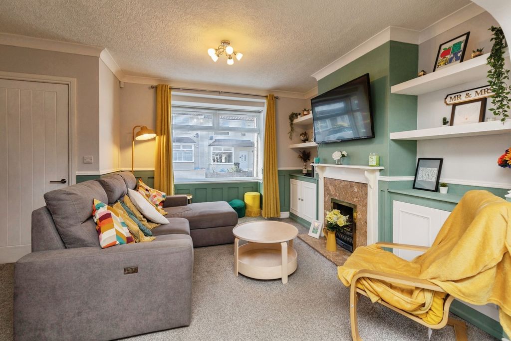 Property photo 2 of 20 Pbox-Img.Jpg