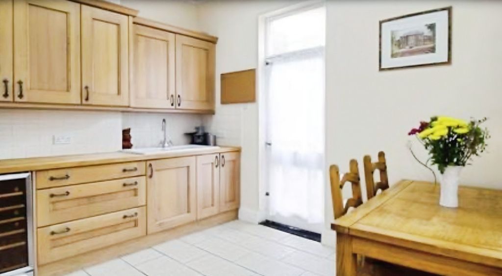 Property photo 2 of 7 4663952