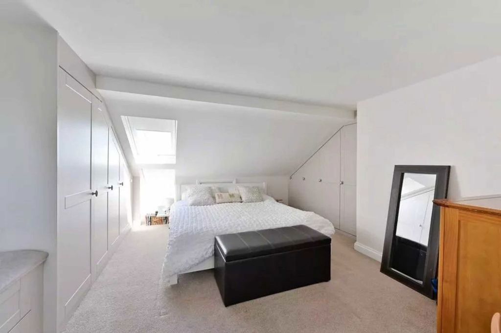 Property photo 3 of 4
