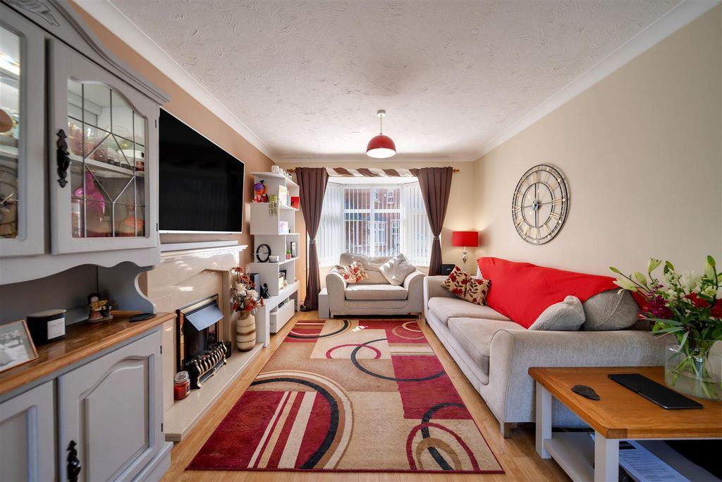 Property photo 3 of 19 20 Hood Drive-37.Jpg