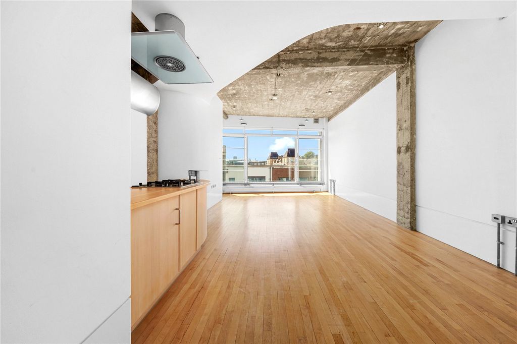 Property photo 2 of 15 Picture No. 25