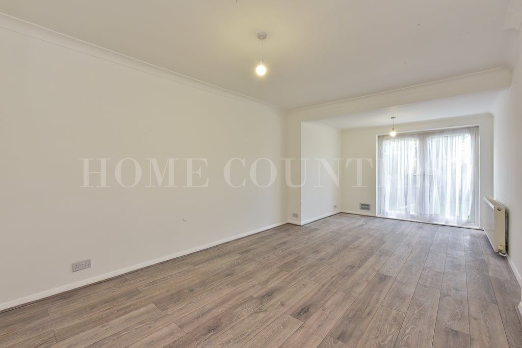 Property photo 3 of 25