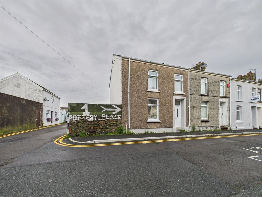 Property photo 1 of 15 Cam04045G0-Pr0038-Still016.Jpg