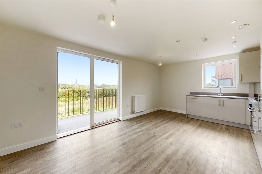 Property photo 3 of 9 Picture No. 15