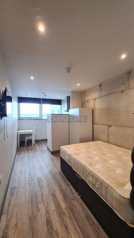 Property photo 3 of 12 Room 38, Renaissance Works, 105 New Street, Huddersfield, HD1 2As