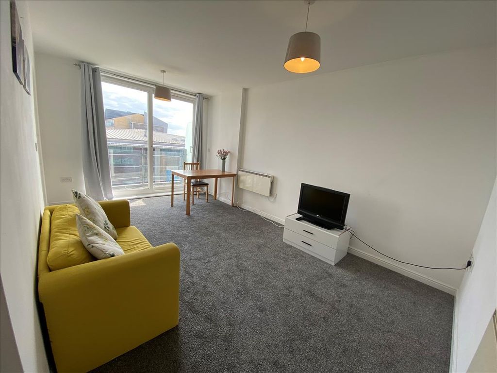 Property photo 3 of 11