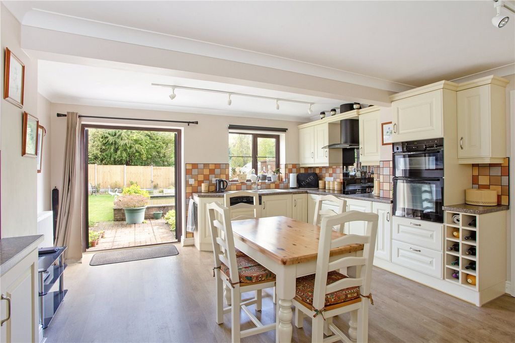 Property photo 3 of 13 Picture No. 24