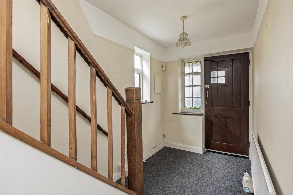 Property photo 3 of 15 Applesham Way, 57-001.Jpg