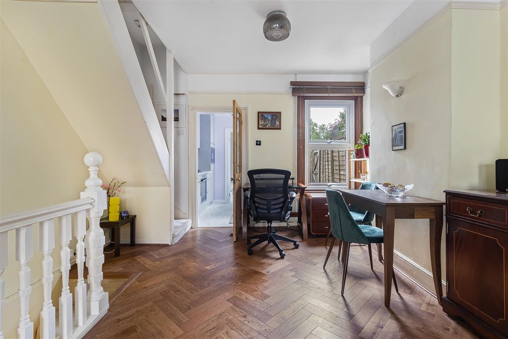 Property photo 3 of 14 14_84684.Jpg