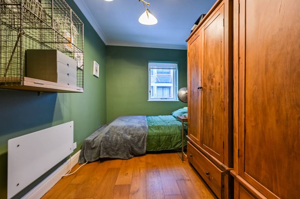 Property photo 3 of 25