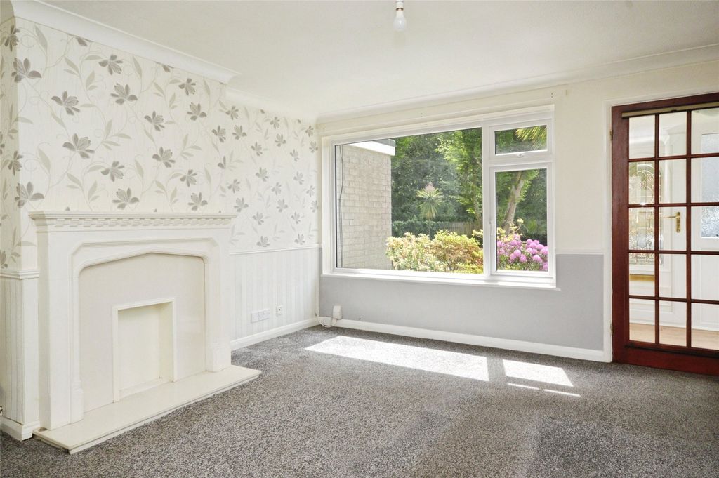 Property photo 3 of 16 3 - Picture No. 12