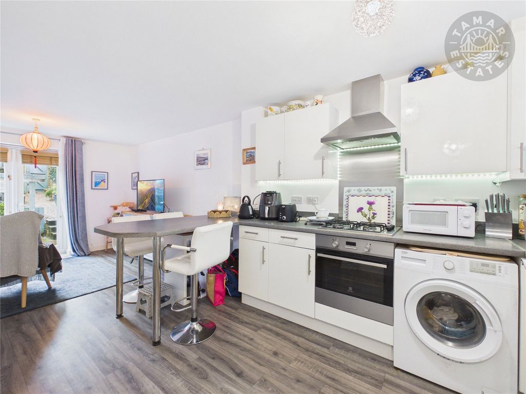 Property photo 2 of 16 Lounge/Kitchen/Diner