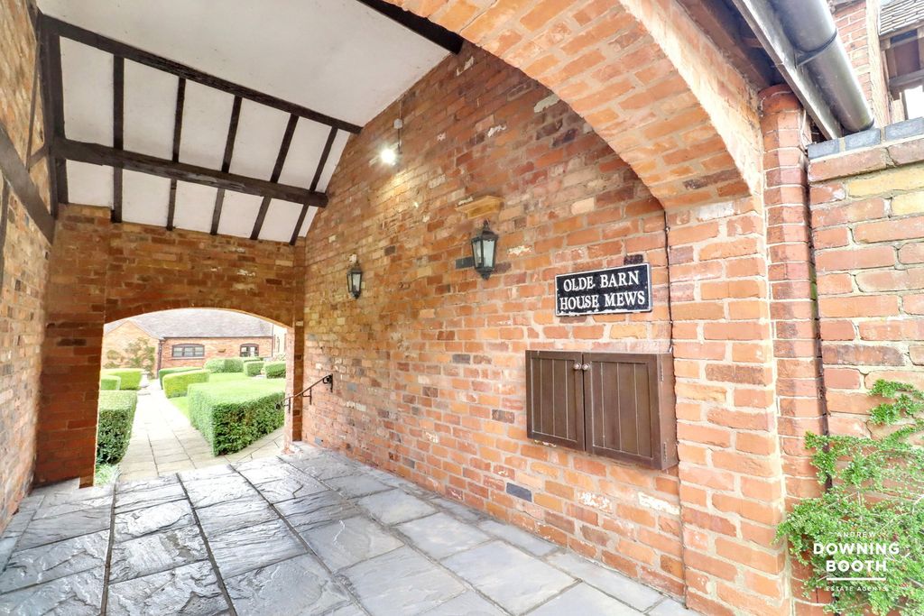 Property photo 2 of 38