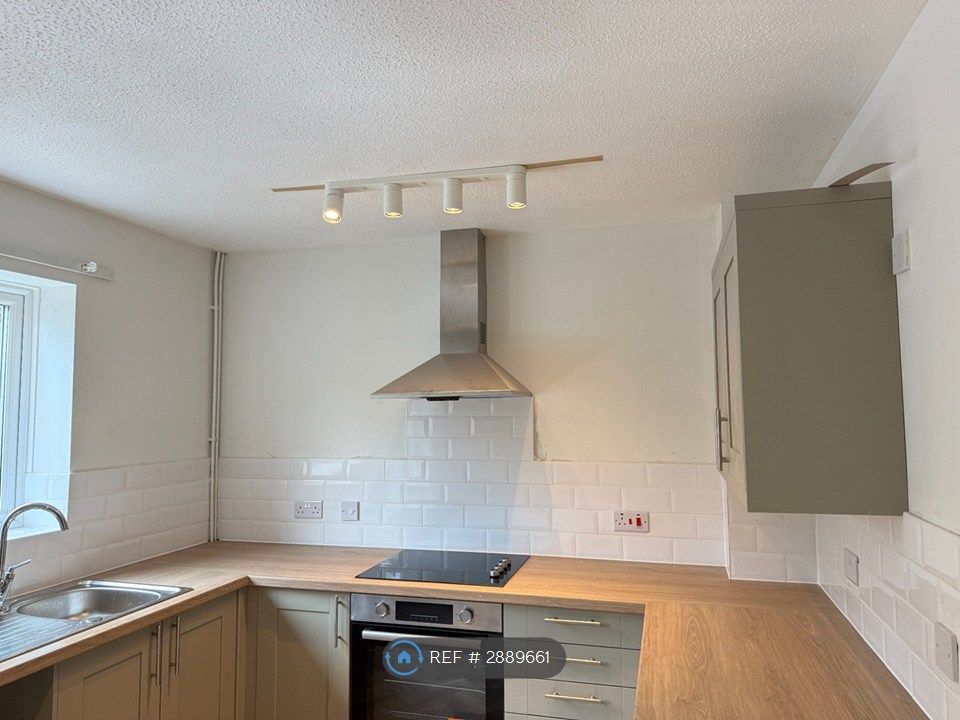 Additional image 10 of 2 bed semi-detached house to rentSpires Walk, Barry CF63