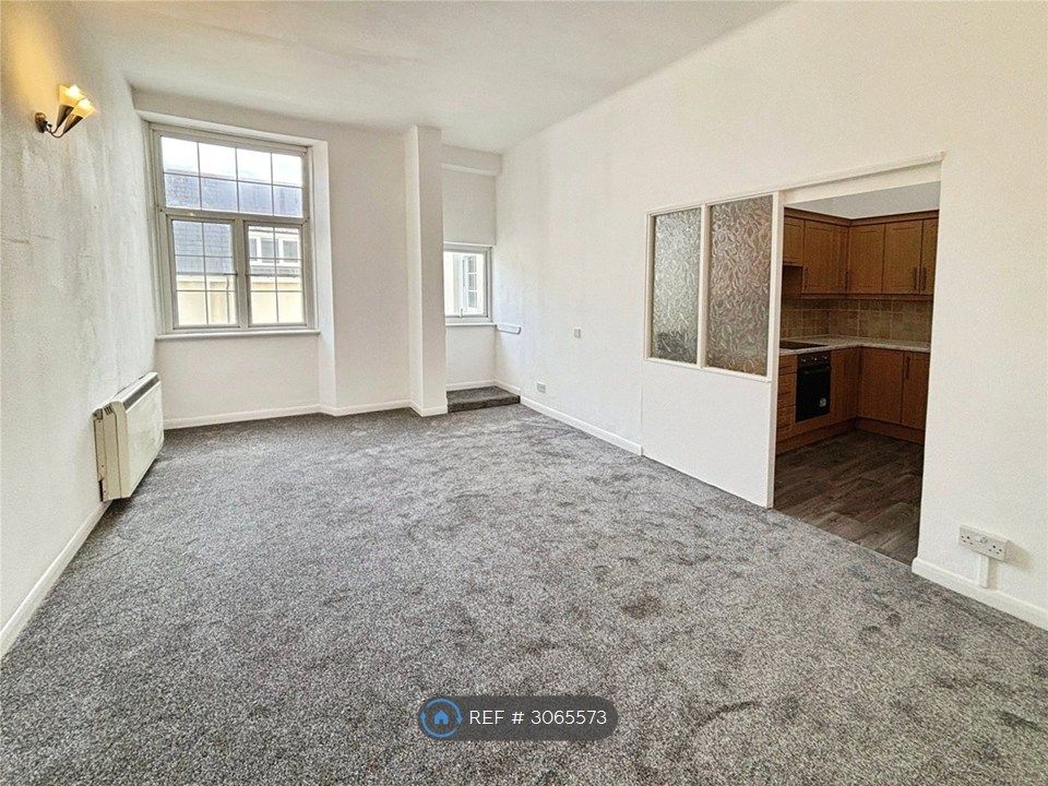 Property photo 1 of 3