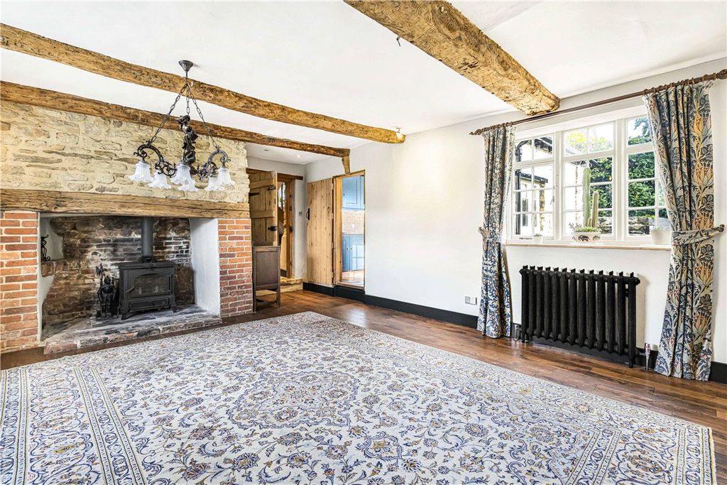 Property photo 2 of 31 Picture No. 16