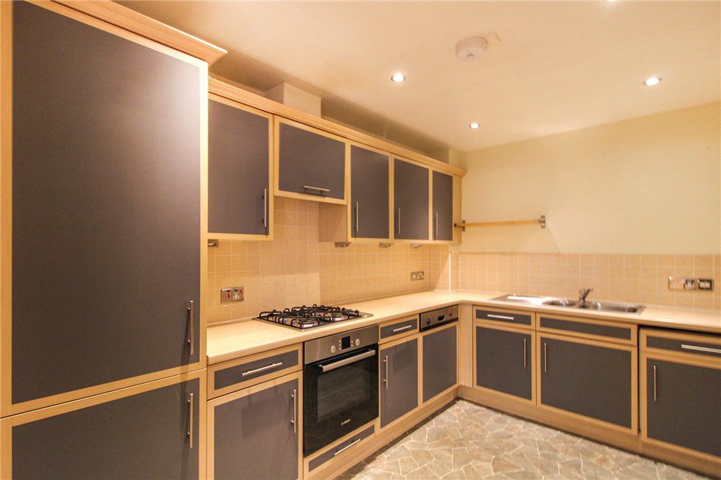 Property photo 2 of 14 Kitchen