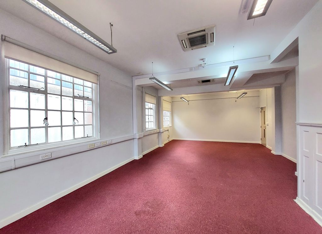 Property photo 3 of 5