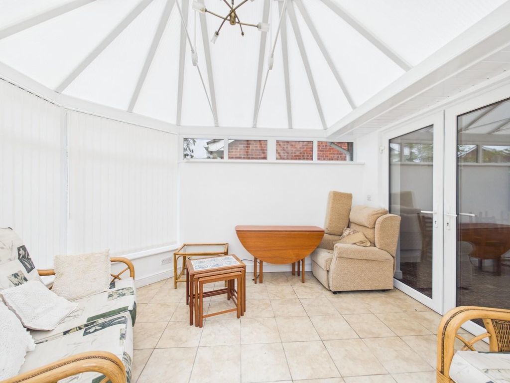 Property photo 3 of 16 Conservatory