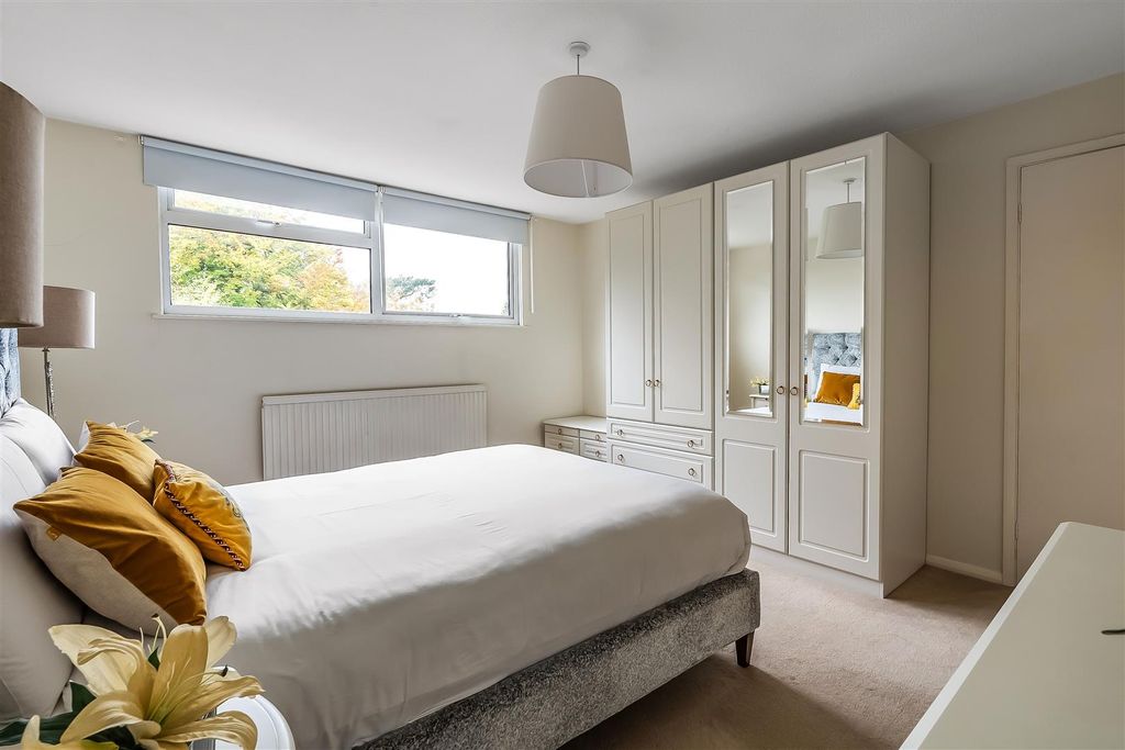 Additional image 18 of 4 bed detached house for saleErmyn Way, Leatherhead KT22