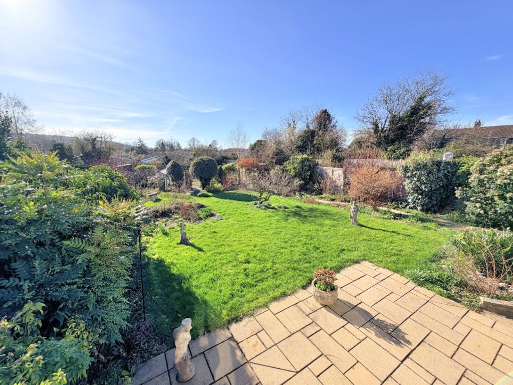 Property photo 2 of 16 4976454