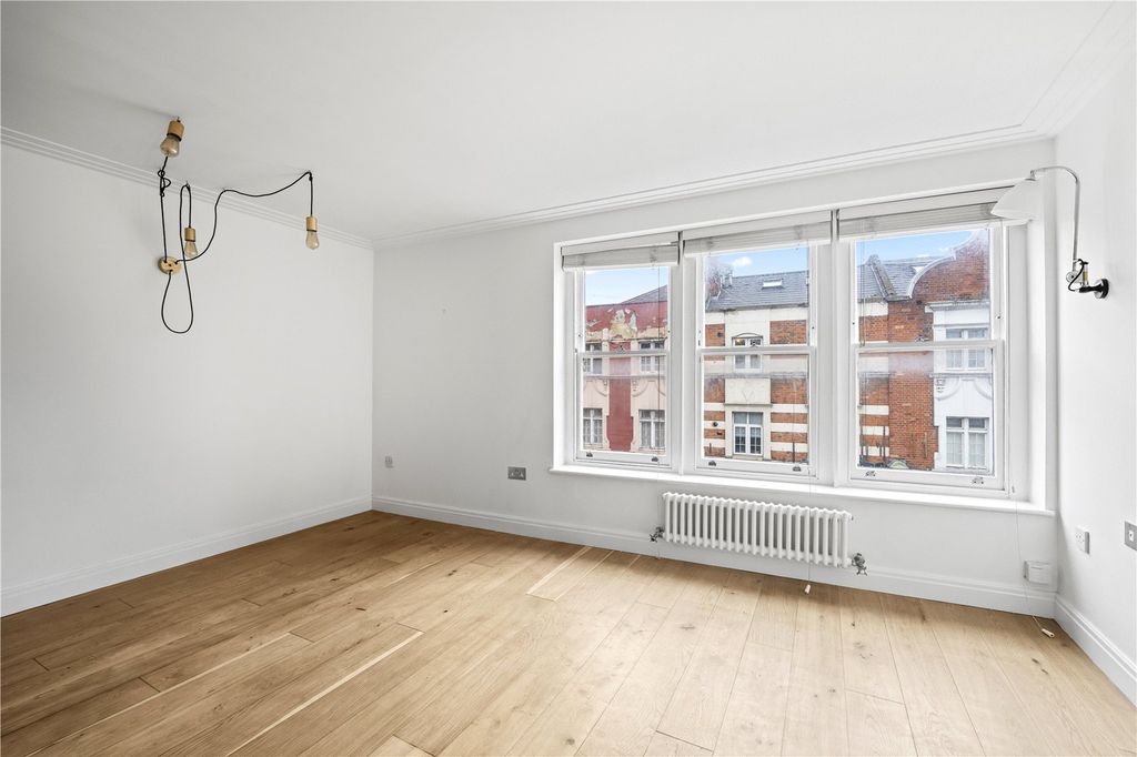 Property photo 3 of 5 Picture No. 23