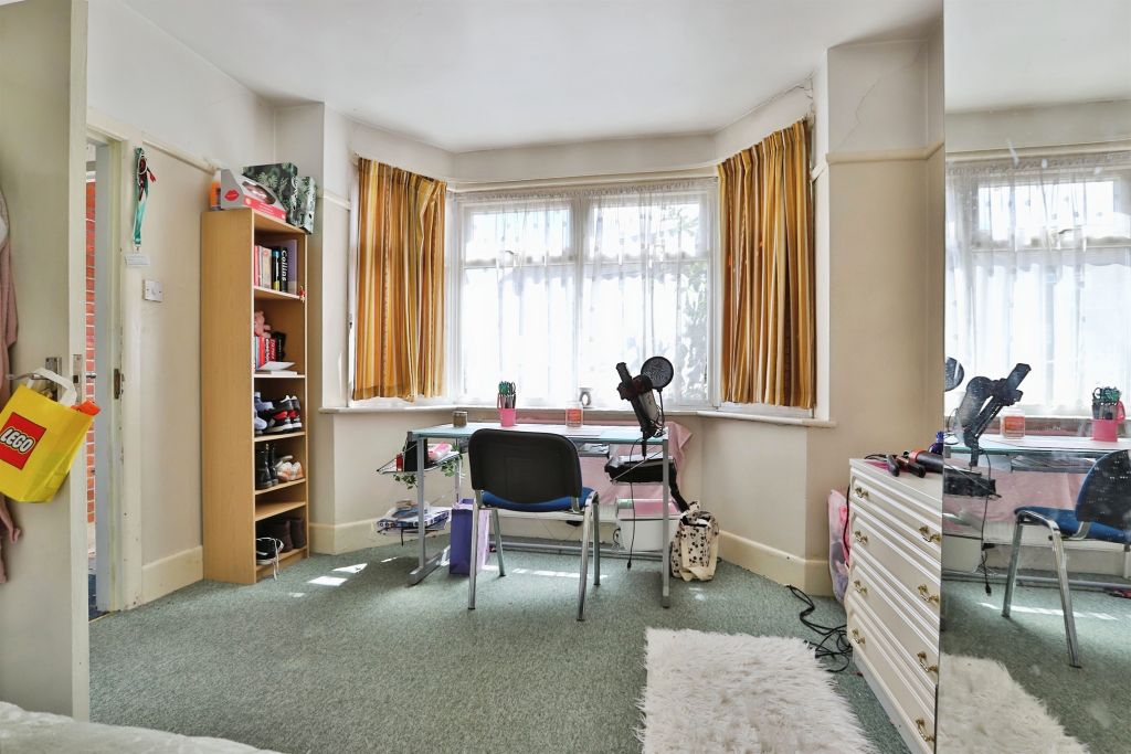 Property photo 2 of 20