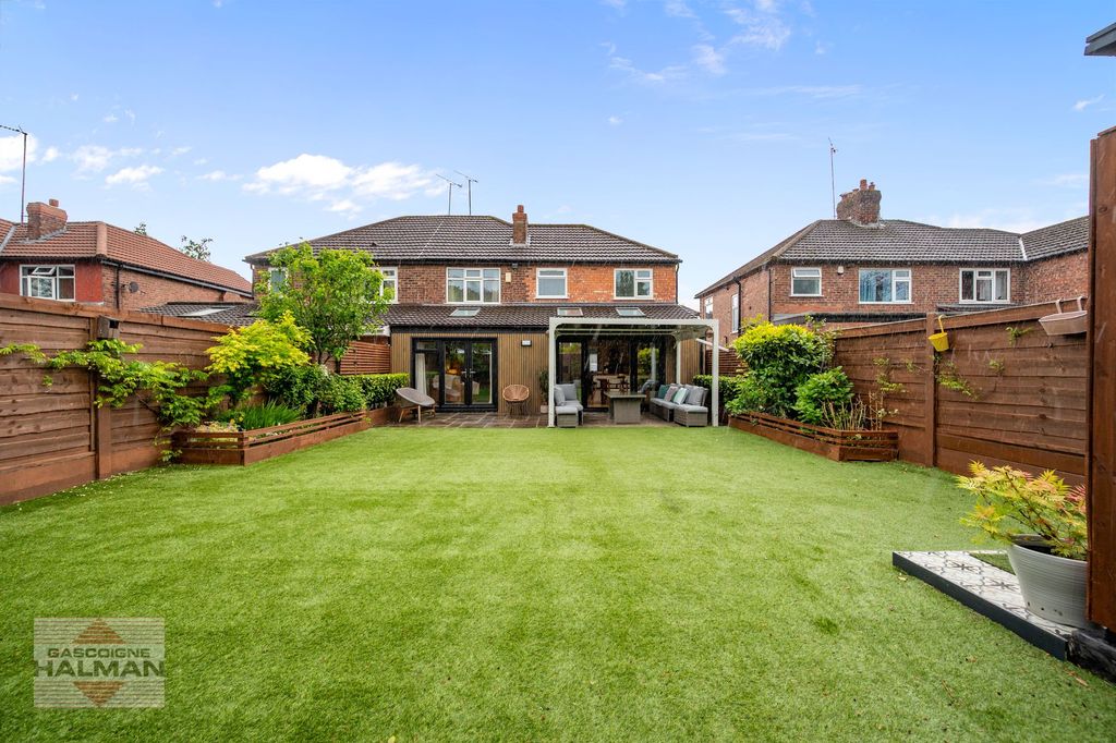 Property photo 2 of 30