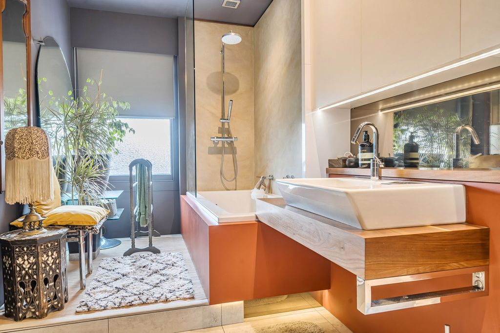 Property photo 3 of 41 1362799-3-68E7E41...