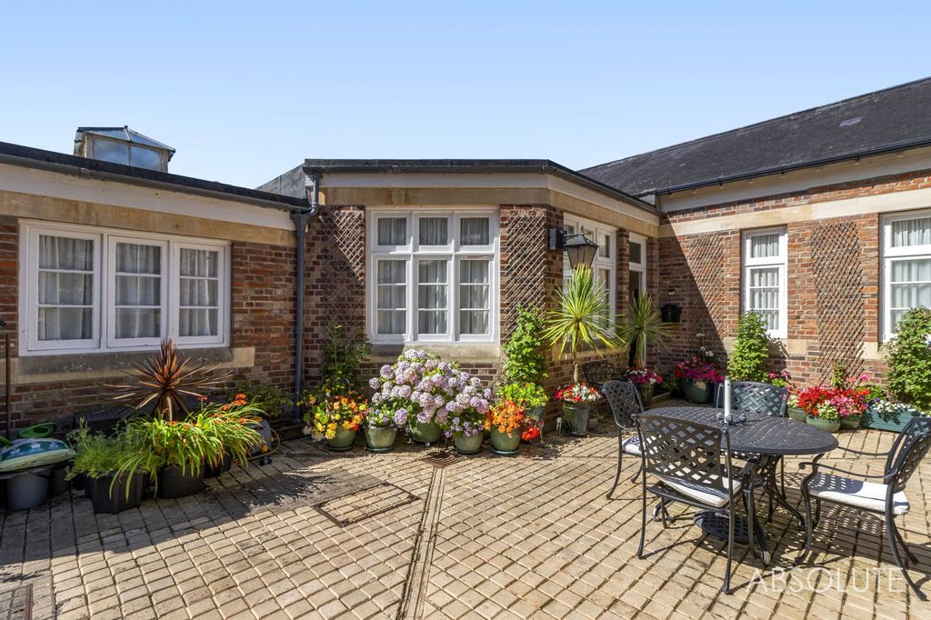 Property photo 1 of 27