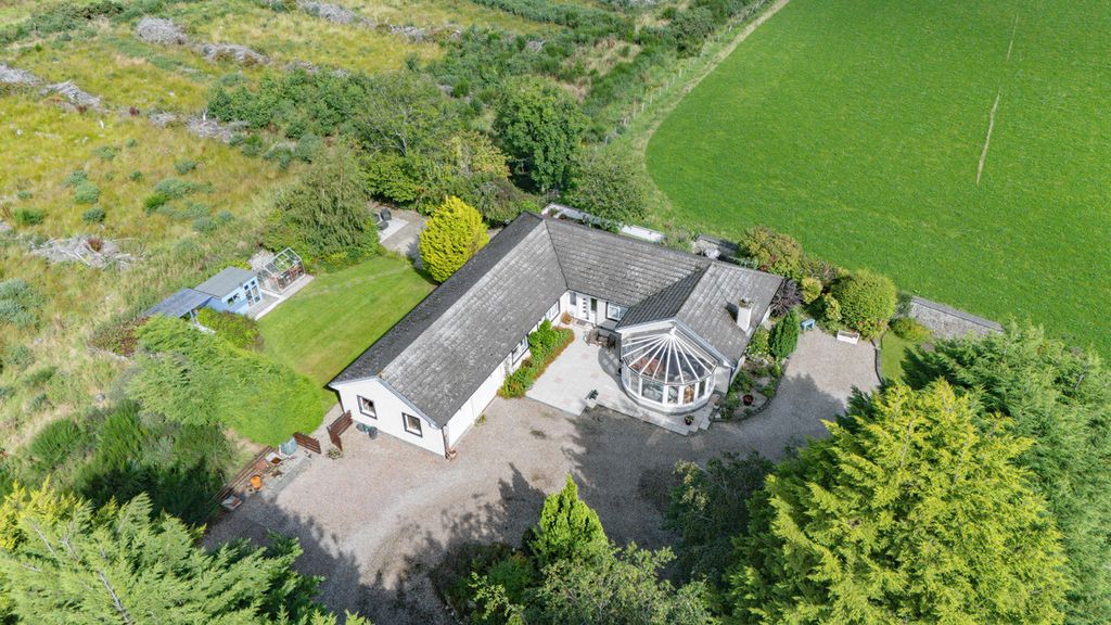 Property photo 1 of 50