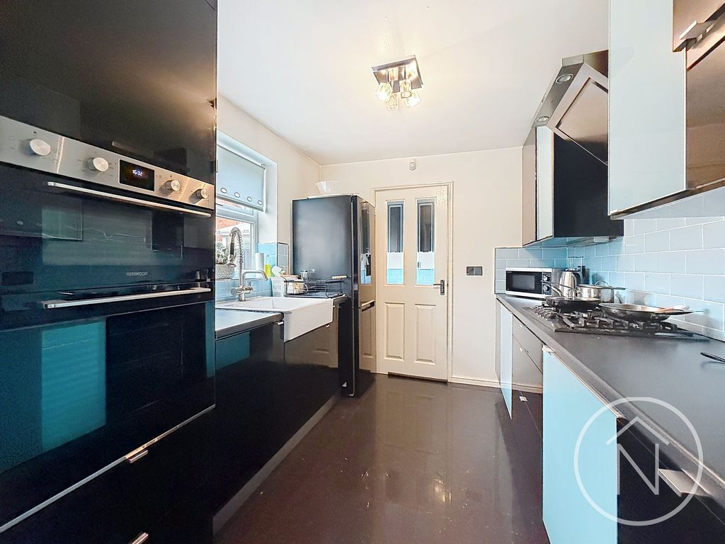 Property photo 3 of 20