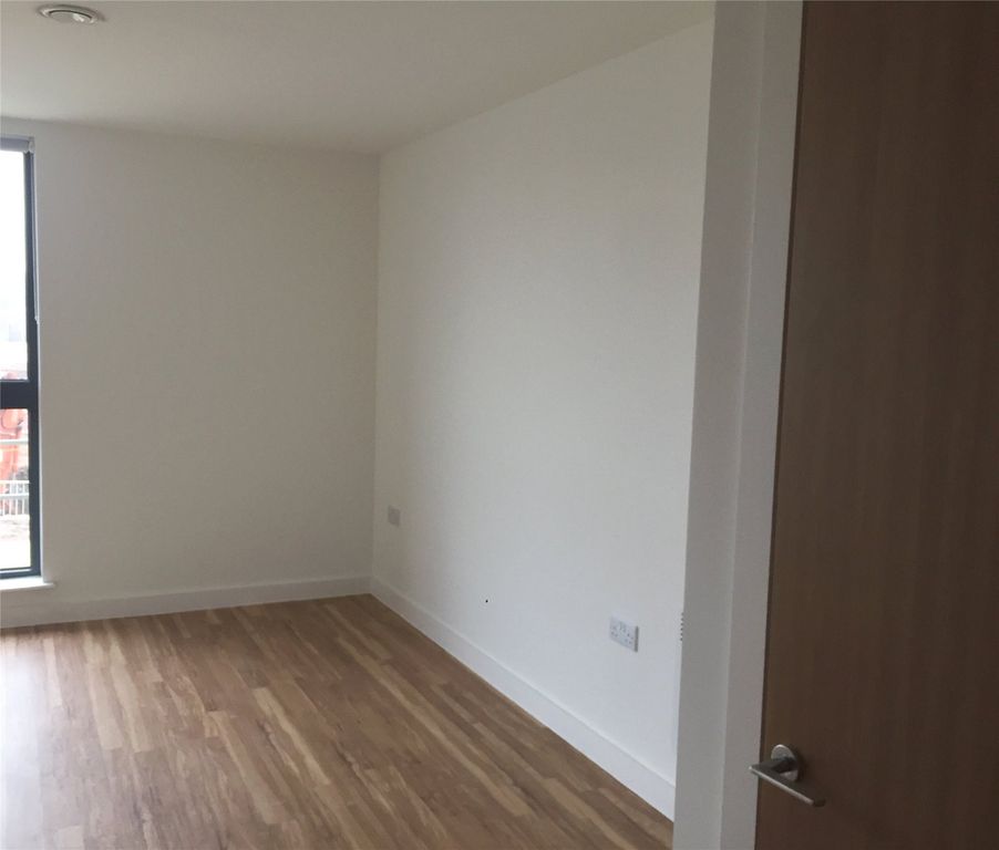 Property photo 3 of 5 Picture No. 05