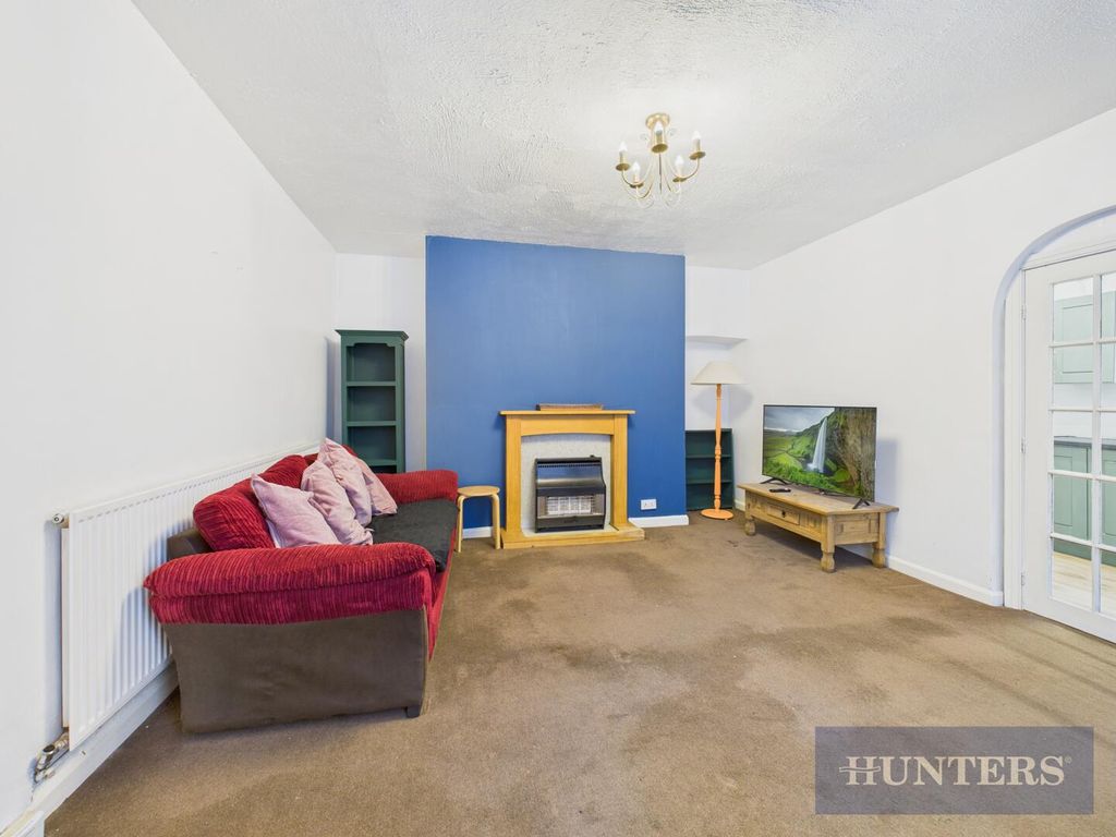 Property photo 2 of 10 Living Room