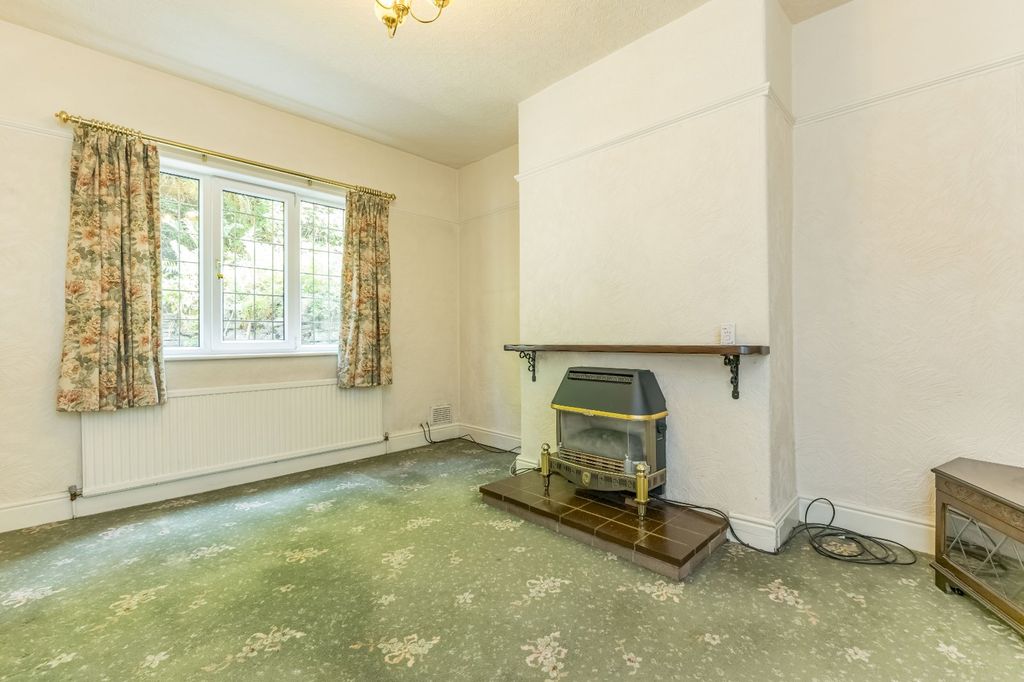 Property photo 3 of 22 Dining Room